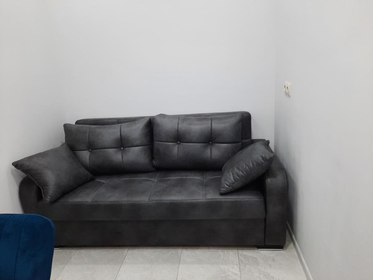 Apartment Desi With Sea View On The Beach In Batumi Exteriör bild